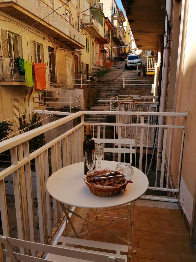 La Casa Del Corso Bed & Breakfast Aragona Eksteriør bilde